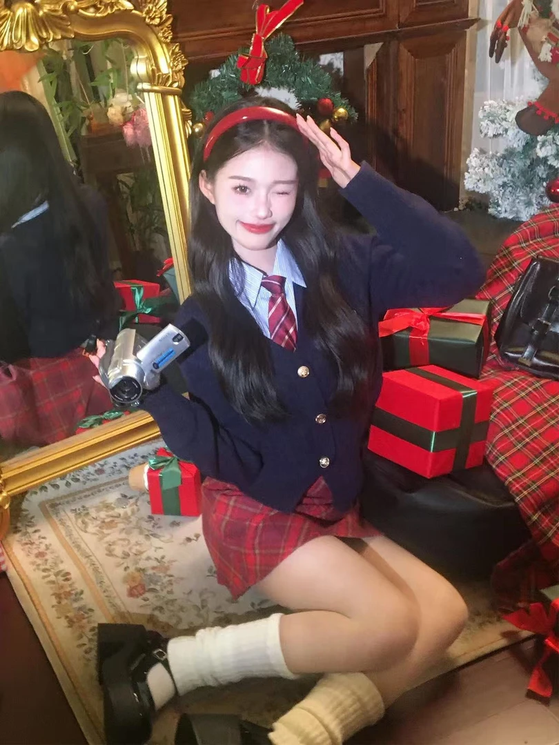 深秋初冬装搭配一整套新年战袍连衣裙子miu系千金风圣诞穿搭套装