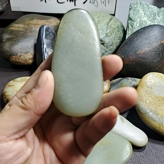 未镶嵌和田玉（糖玉）挂件