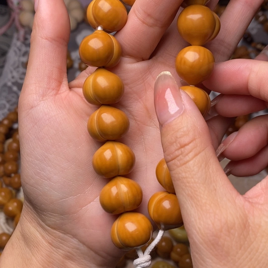 把件猴头核桃高定玻璃底大屁桃