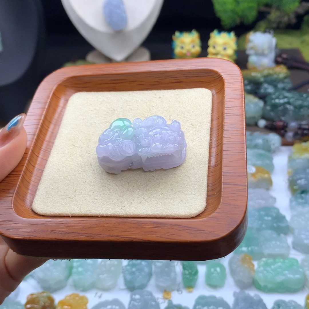 翡翠未镶嵌颈饰13