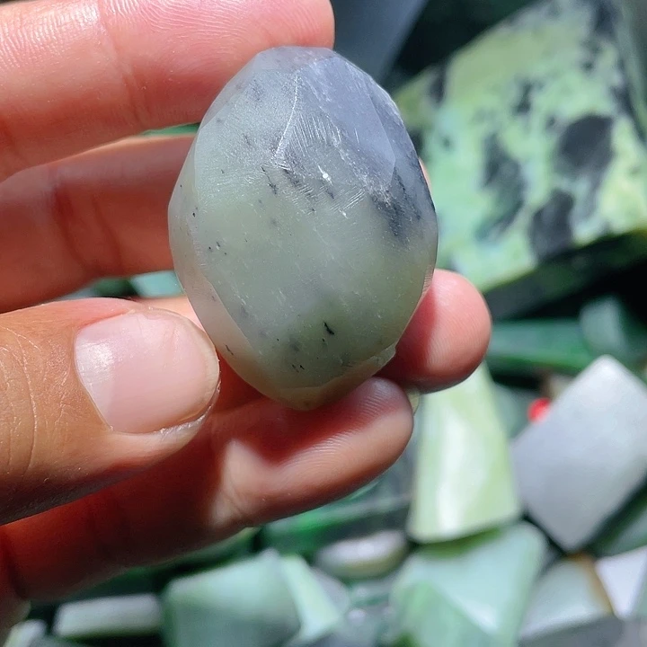 和田玉未镶嵌珠宝奇石