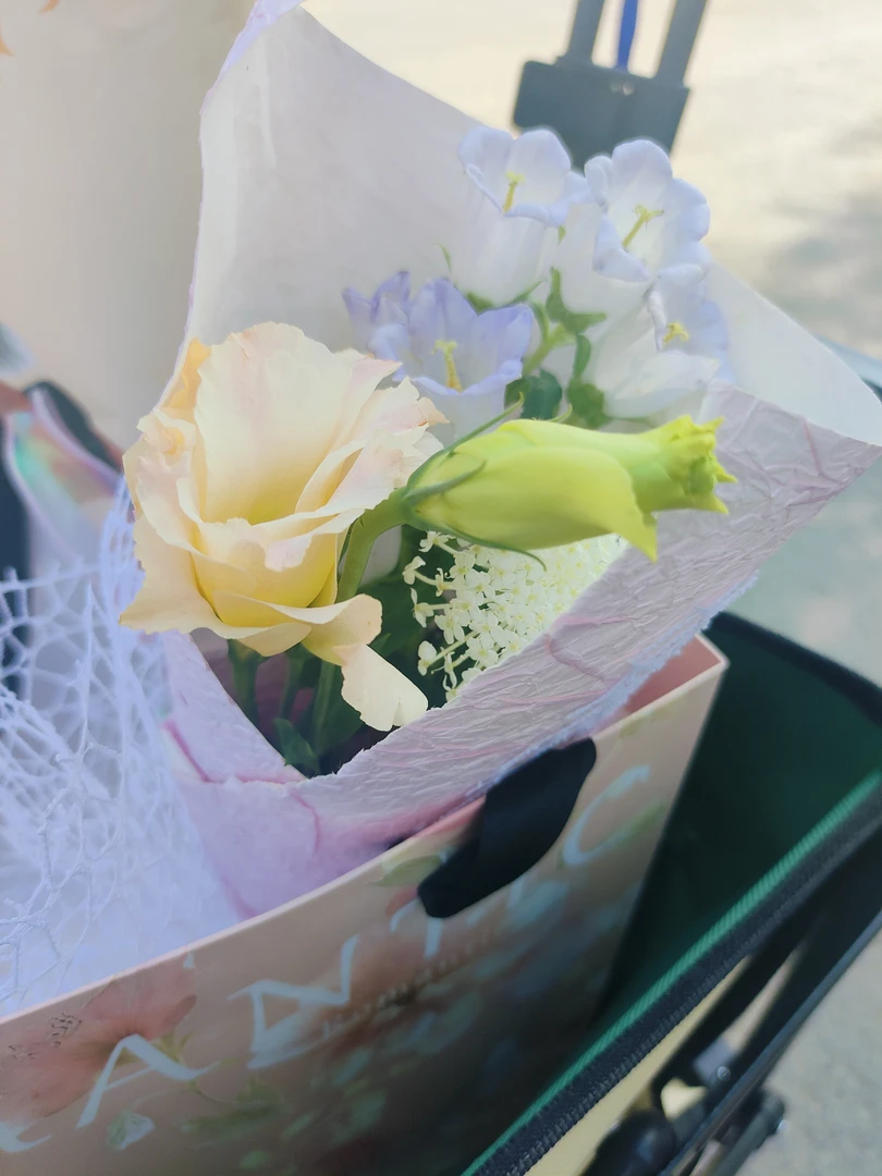 小花束鲜花花束花束