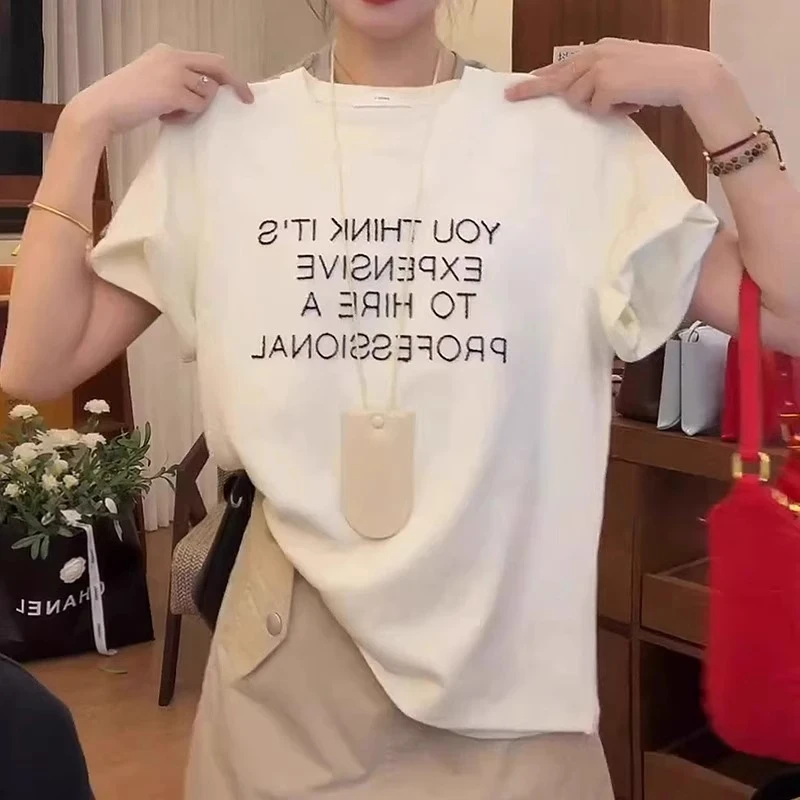 芊芊芙重工字母刺绣圆领短袖恤女装2025夏季新款宽松显瘦休闲上衣