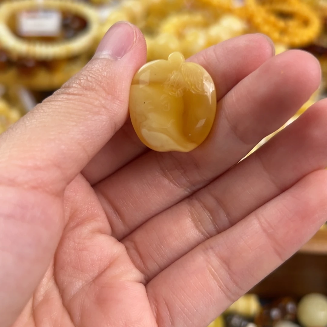 琥珀未镶嵌珠宝奇石
