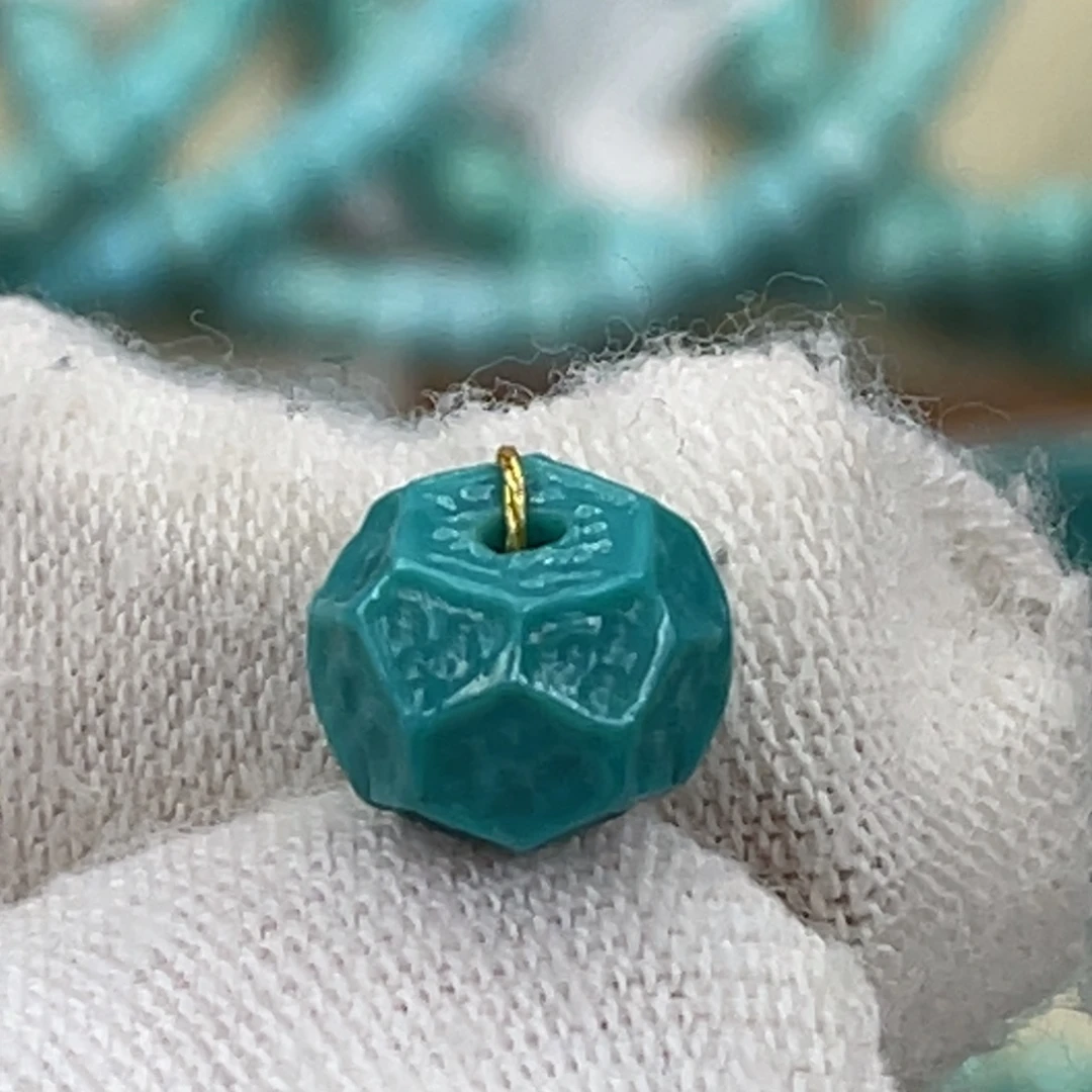 绿松石未镶嵌挂件