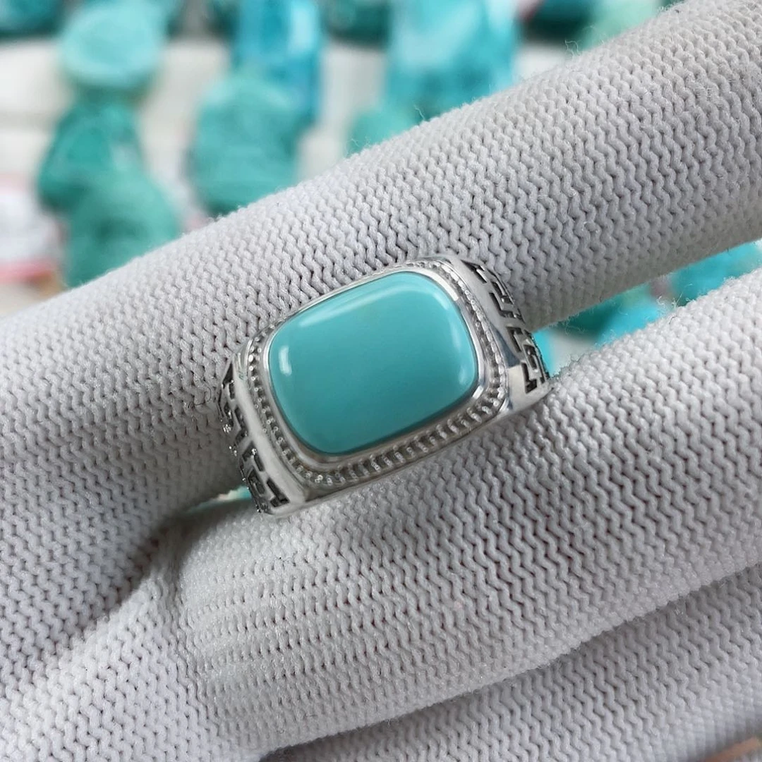 绿松石颈饰未镶嵌