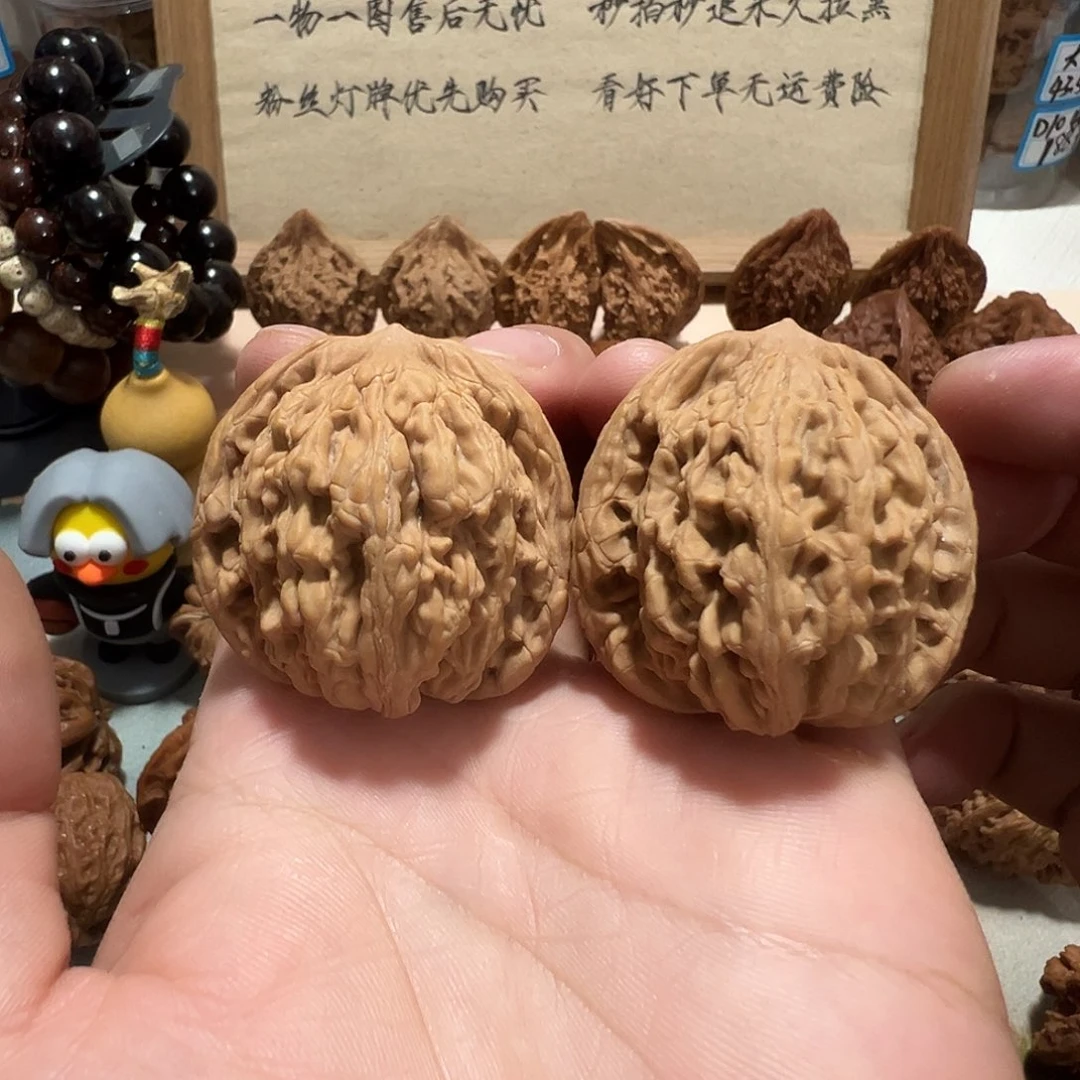 61号文玩核桃41尺狮虎兽