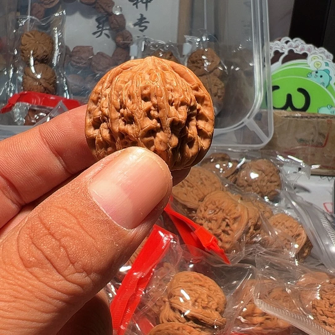 文玩核桃，黑马狮子头