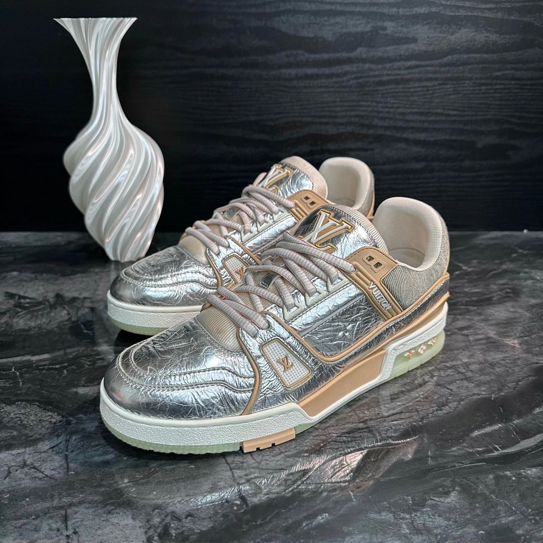 99新 LouisVuitton/路易威登 2092/40.5码/锡纸银拼接Trainer板鞋