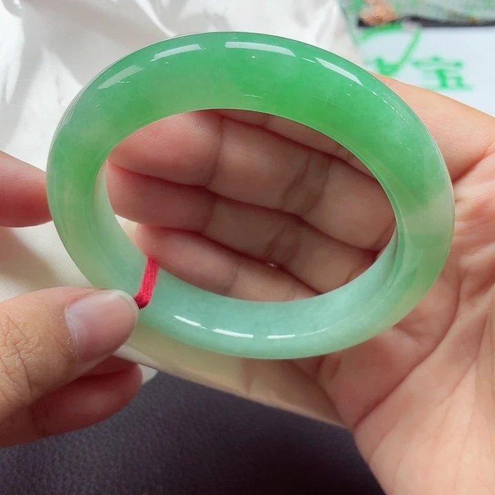 翡翠未镶嵌手镯天然缅甸A货翡翠