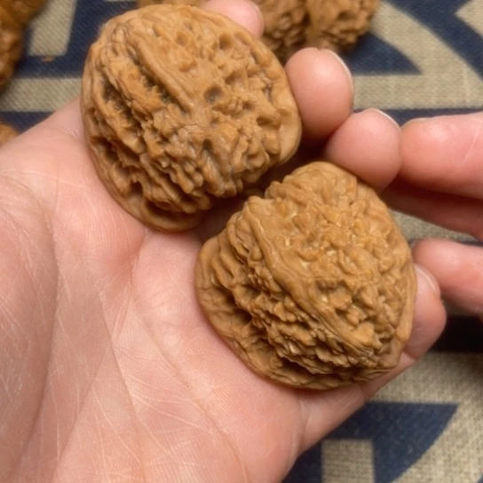 吊坠文玩核桃南疆全品38