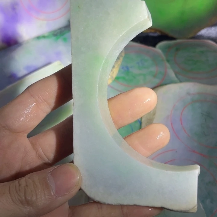 翡翠未镶嵌挂件片料