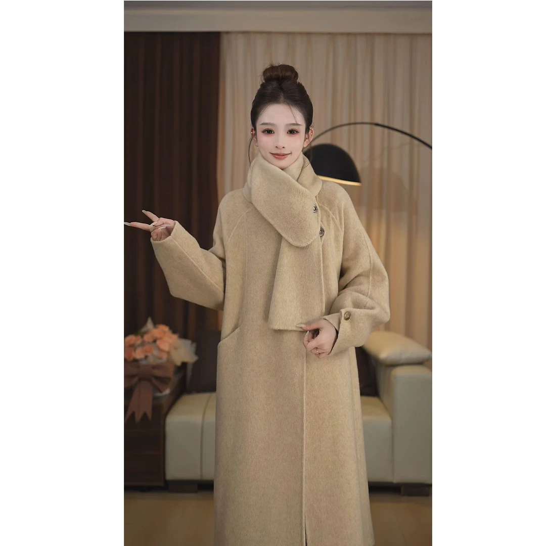 2025秋冬上新“羊驼毛”宽松百搭原创设计围巾款羊毛双面手缝大衣女