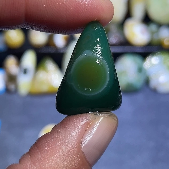 玛瑙/玉髓未镶嵌珠宝奇石