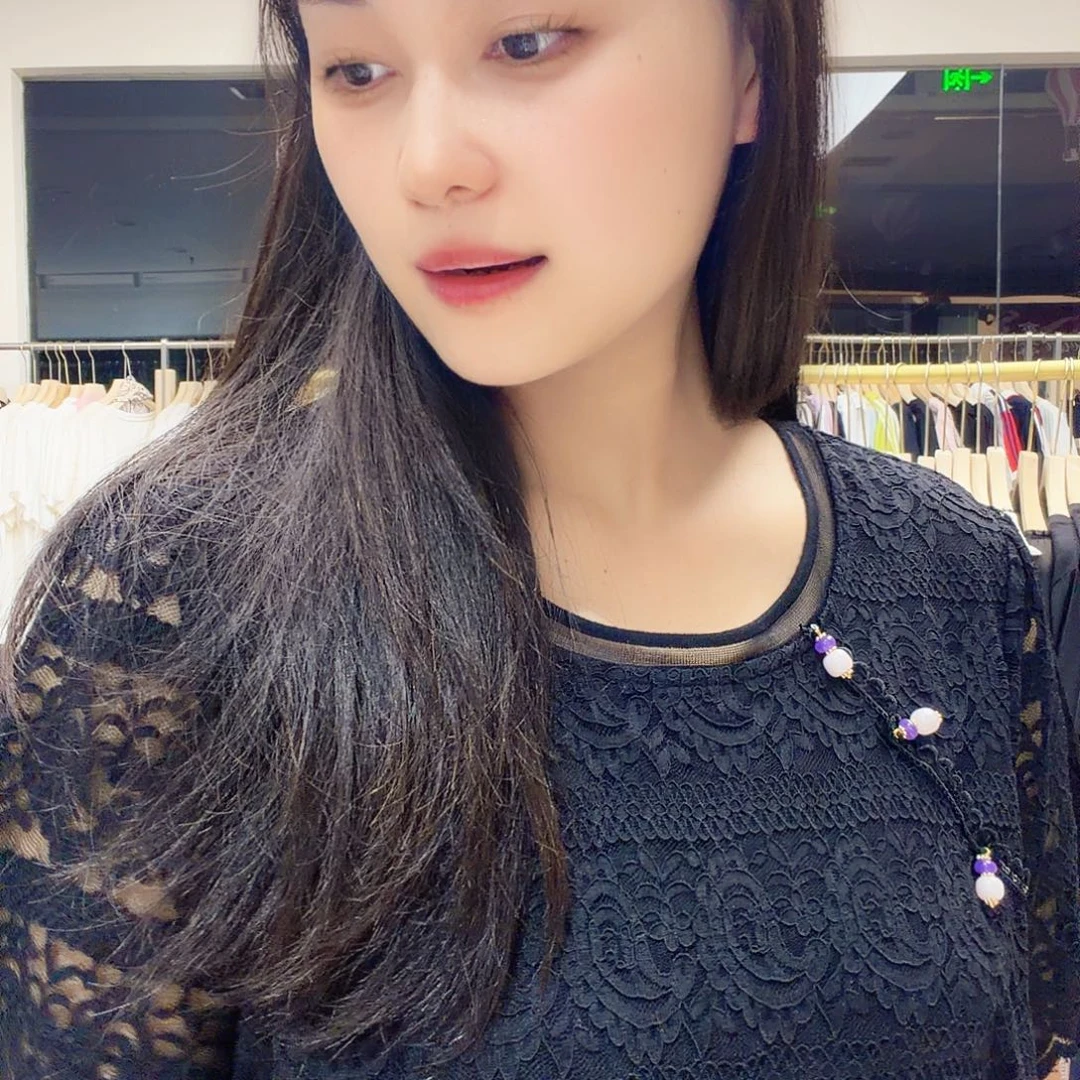 乐****哈哈哈哈哈哈哈哈哈哈