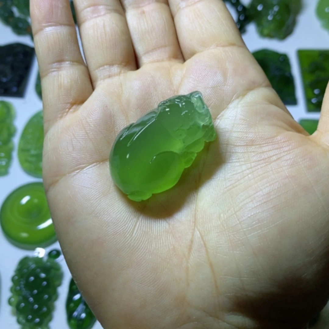 【闪购商品】未镶嵌蛇纹石玉颈饰