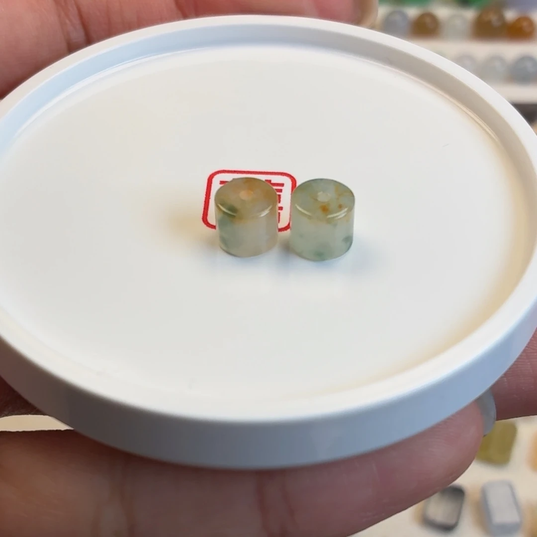 翡翠散珠黄加绿桶珠
