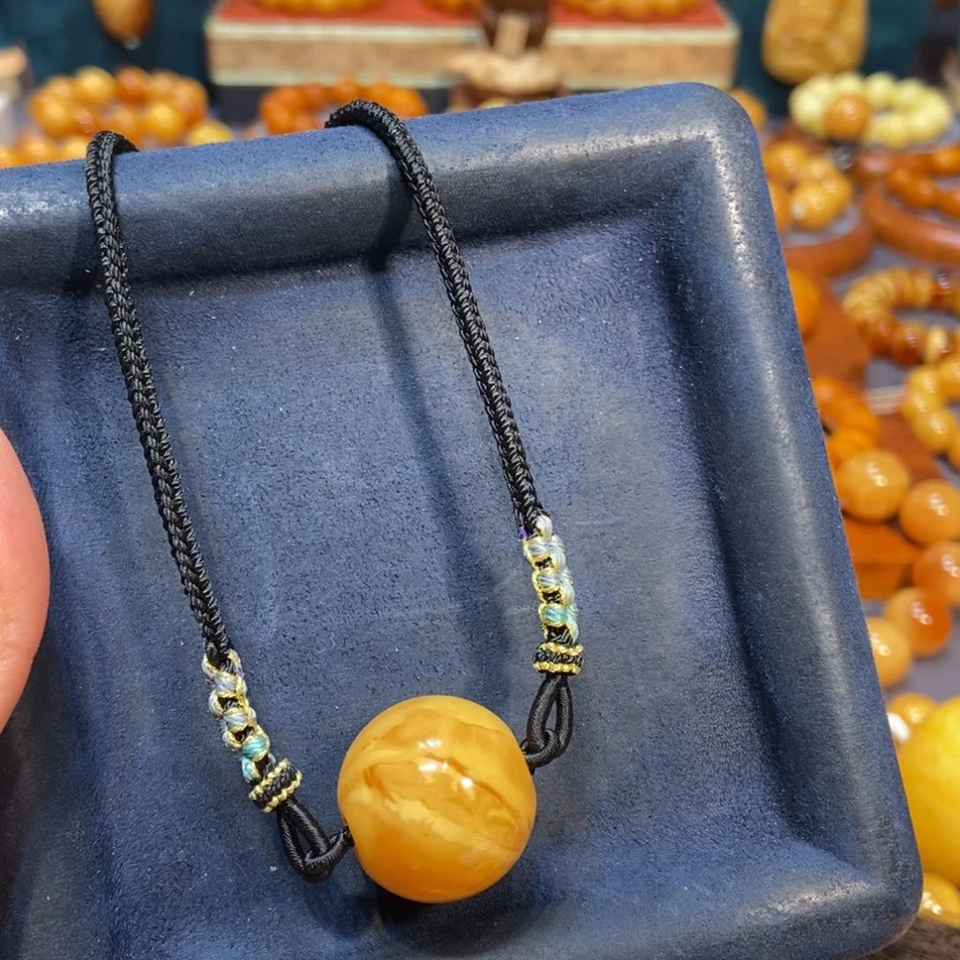 琥珀吊坠(赠链)未镶嵌