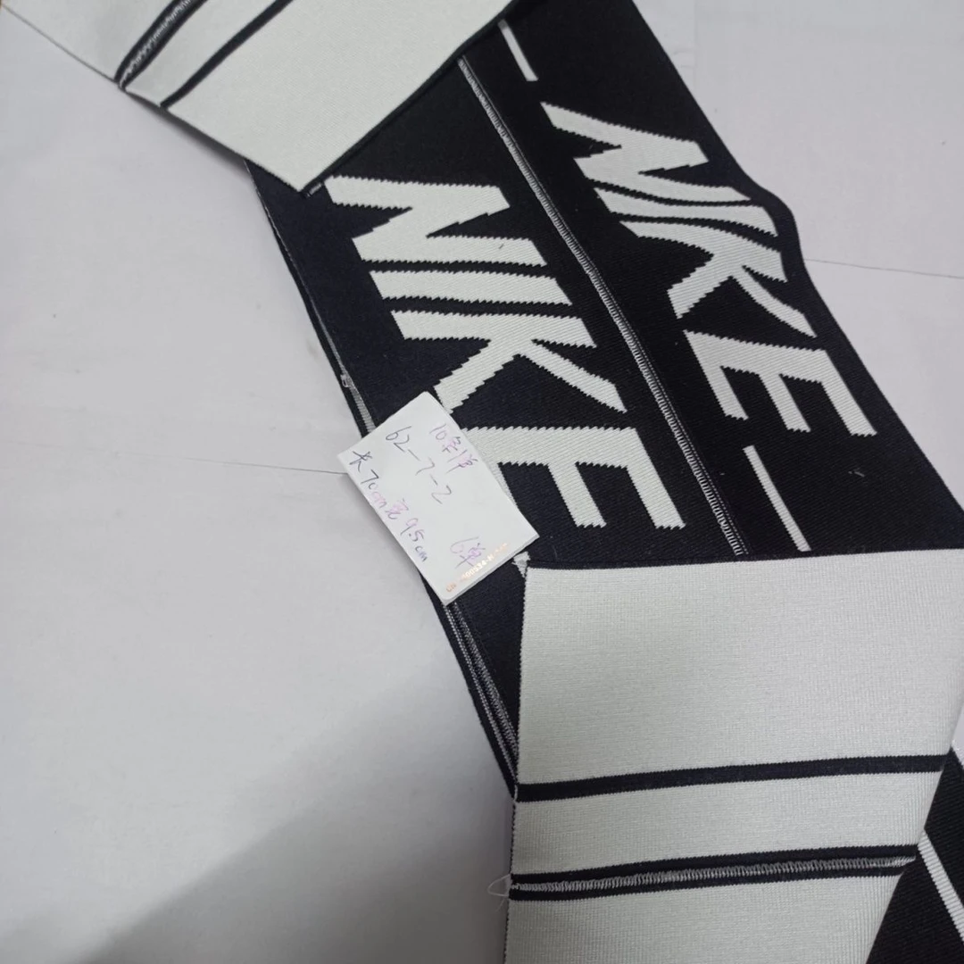 62-7-2 10条长70厘米宽9.5厘米AB面高级品牌螺纹条。