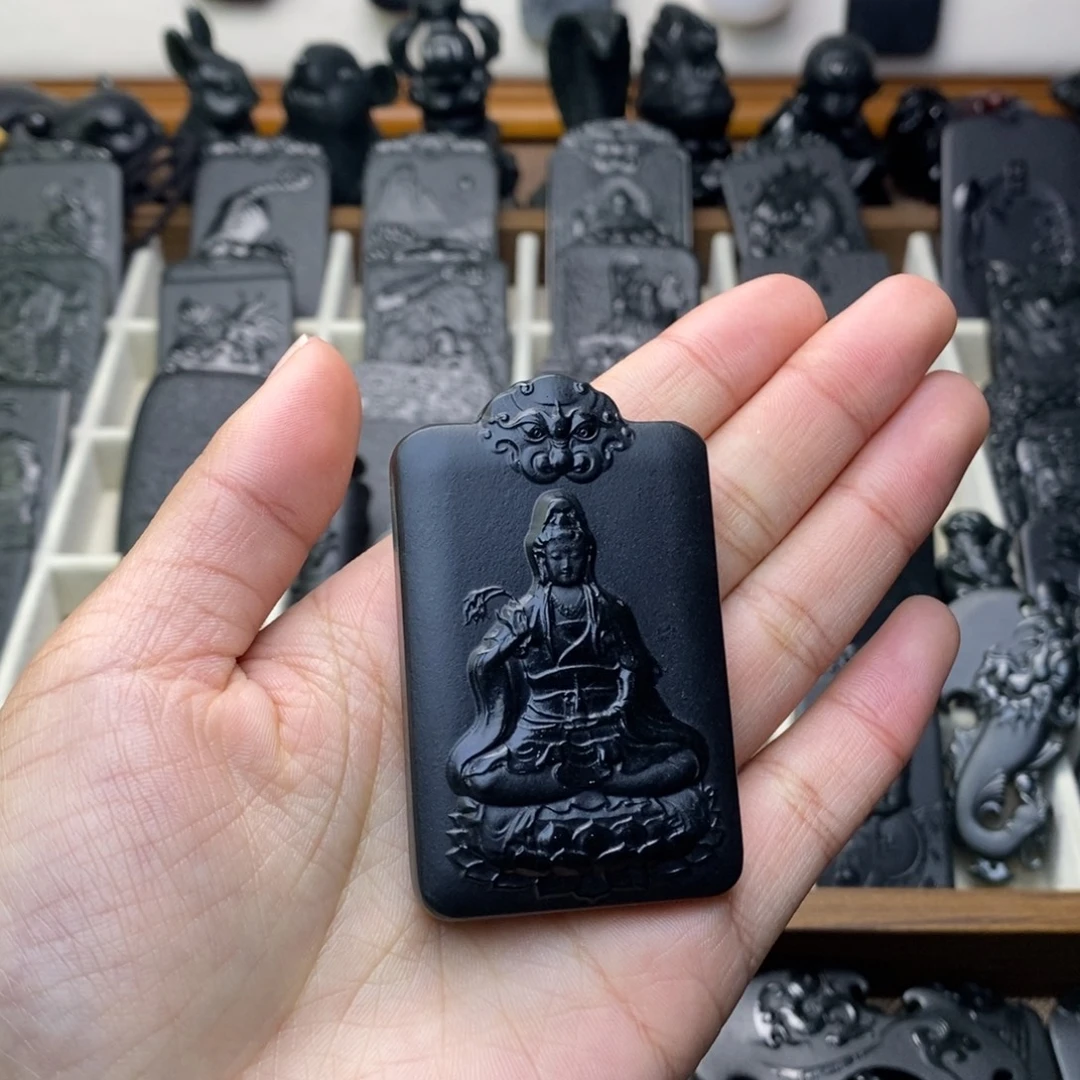 老***孩和田玉未镶嵌颈饰