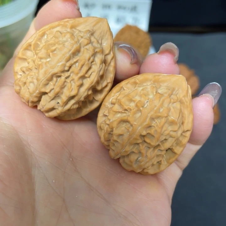 核桃把件秦岭核桃研究所研究鸡心