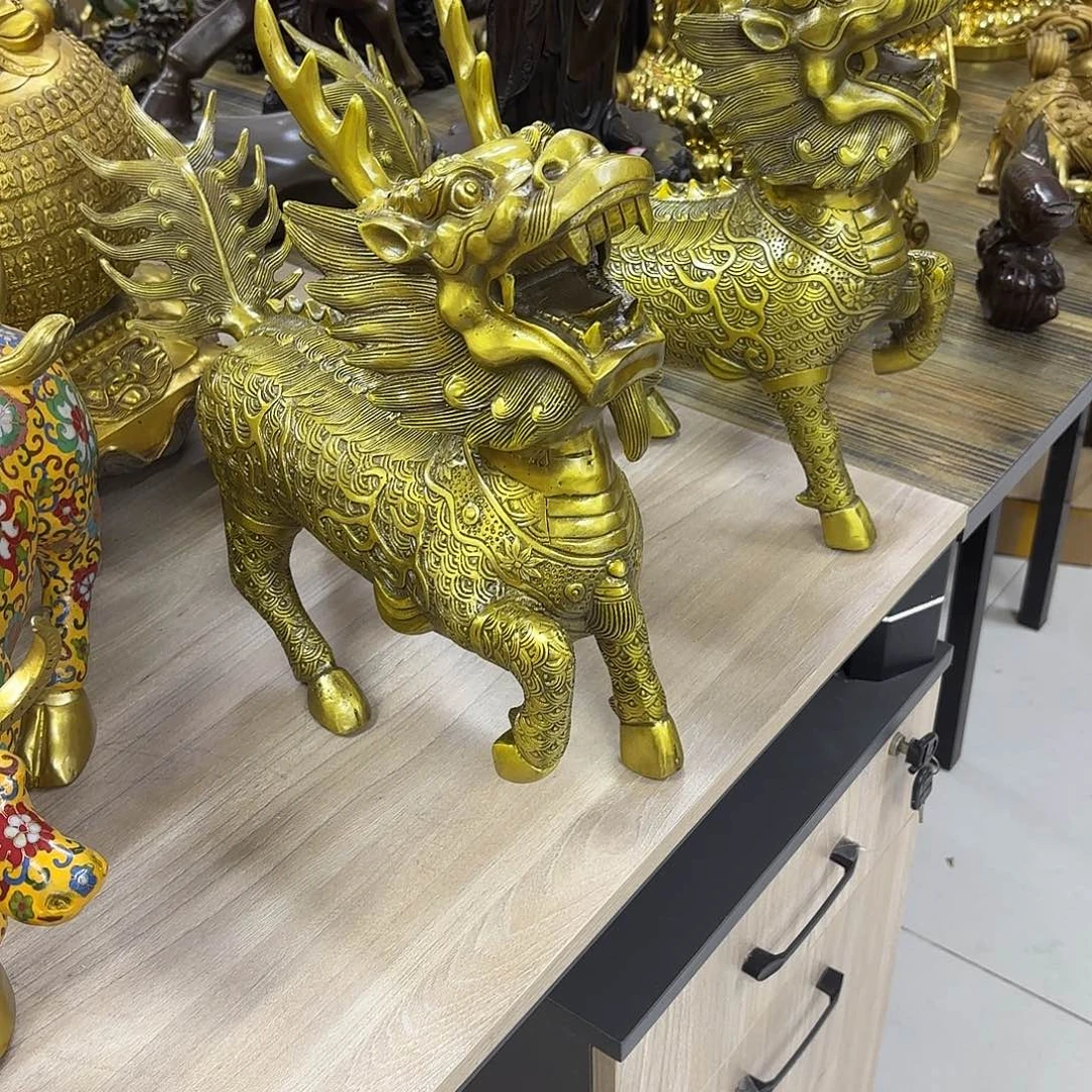 小***郭铜空间摆件工艺品