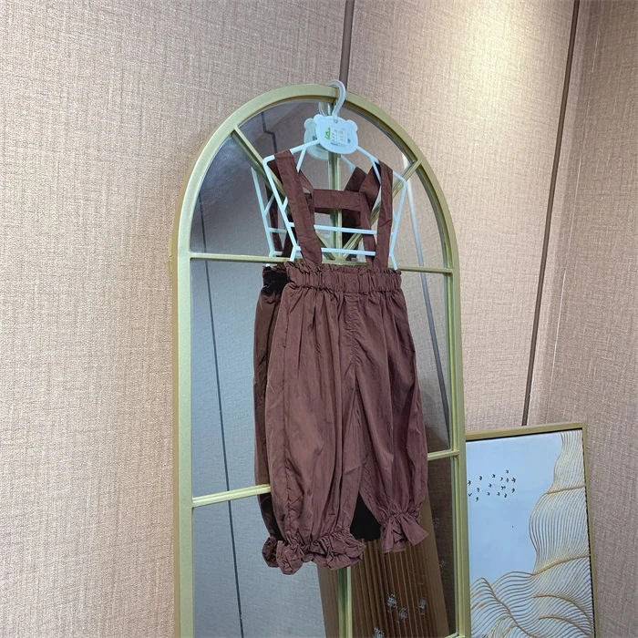 AE098    宝宝咖色背带花边休闲裤 春款  背带可拆卸