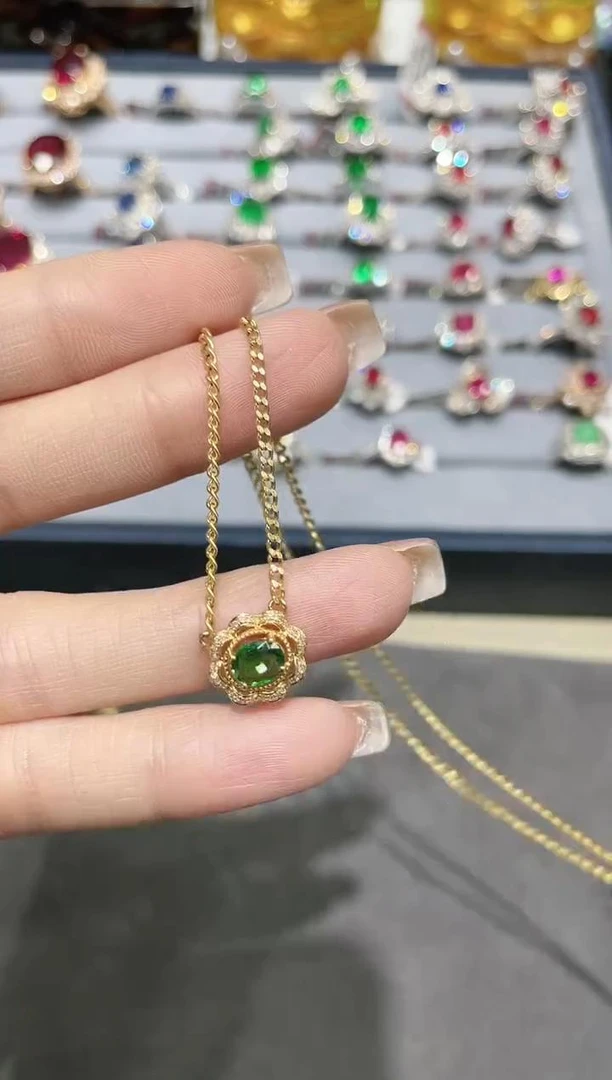 18K金镶嵌沙弗莱项链古巴链