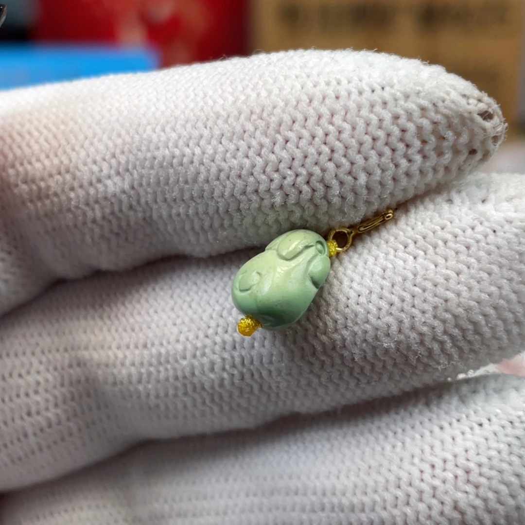 绿松石未镶嵌挂件