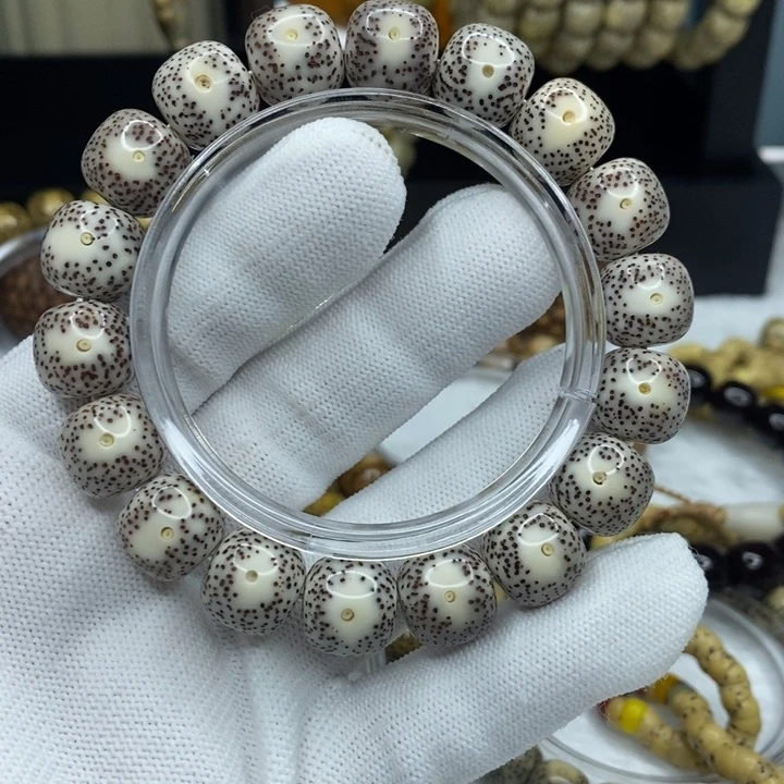 星月菩提手串春**乐13×12石玉大眼睛星月菩提手串