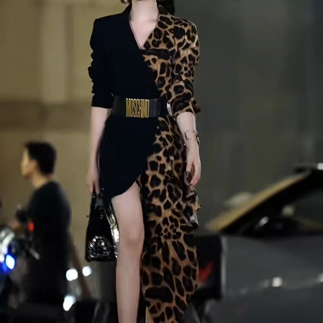豹纹翻边袖西装设计豹纹拼接西装外套女装轻奢时尚显瘦设计连衣裙