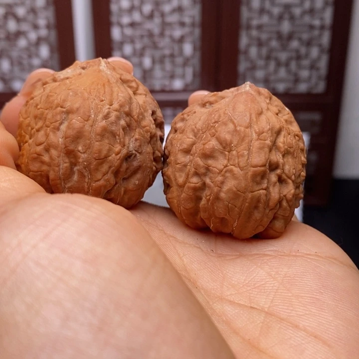 文玩核桃把件核桃242瑕疵阴皮