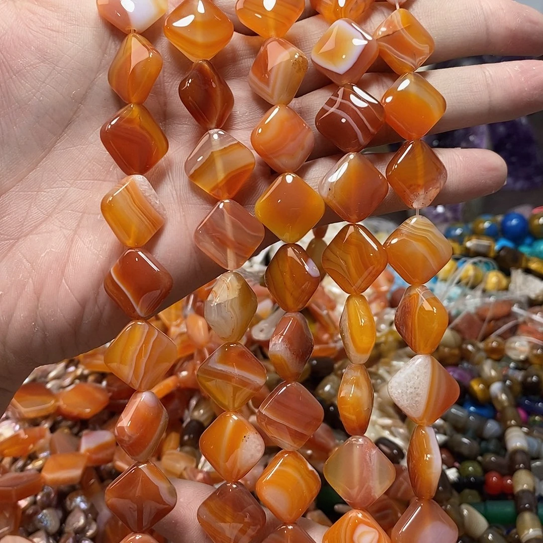 石英质玉未镶嵌，缠丝玛瑙对角16mm，