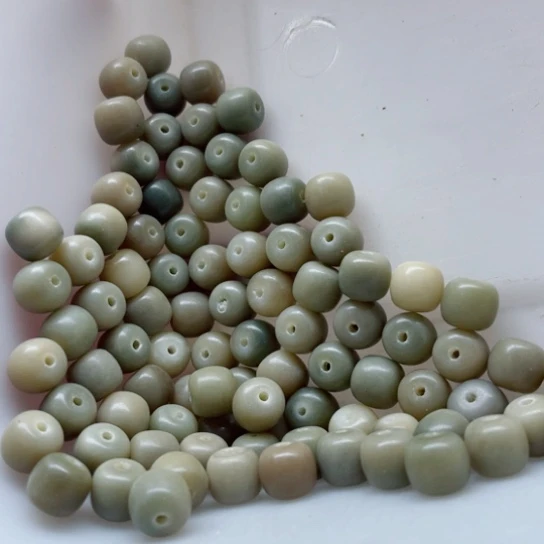 吊坠白玉菩提瑕疵11灰桶珠