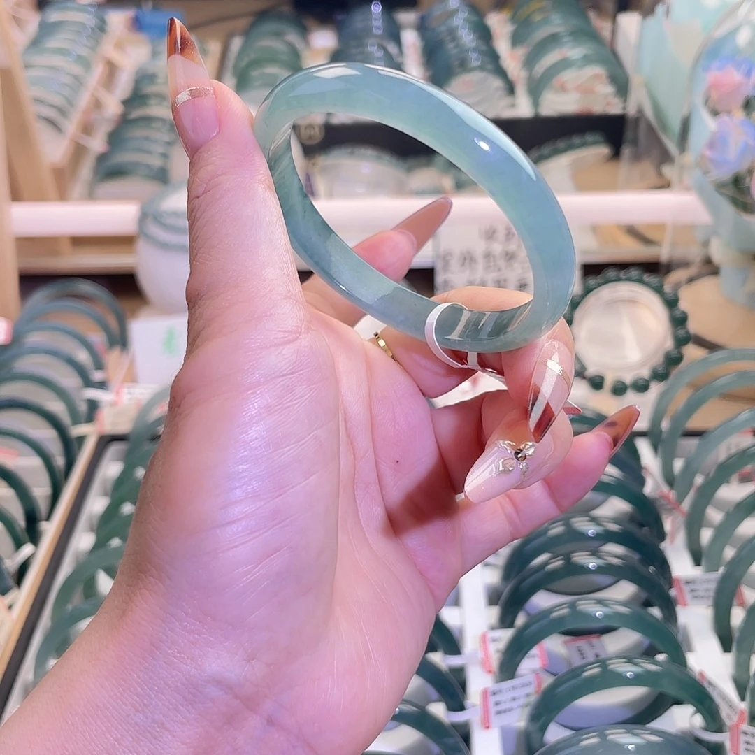 翡翠未镶嵌手镯54-55圈