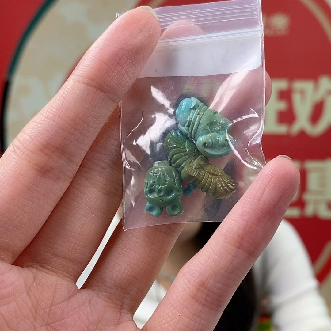 绿松石未镶嵌珠宝奇石