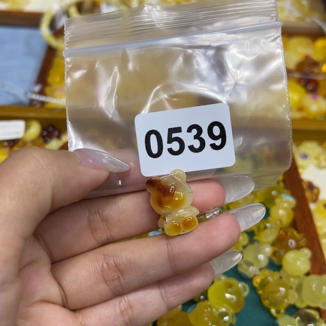 琥珀珠宝奇石未镶嵌