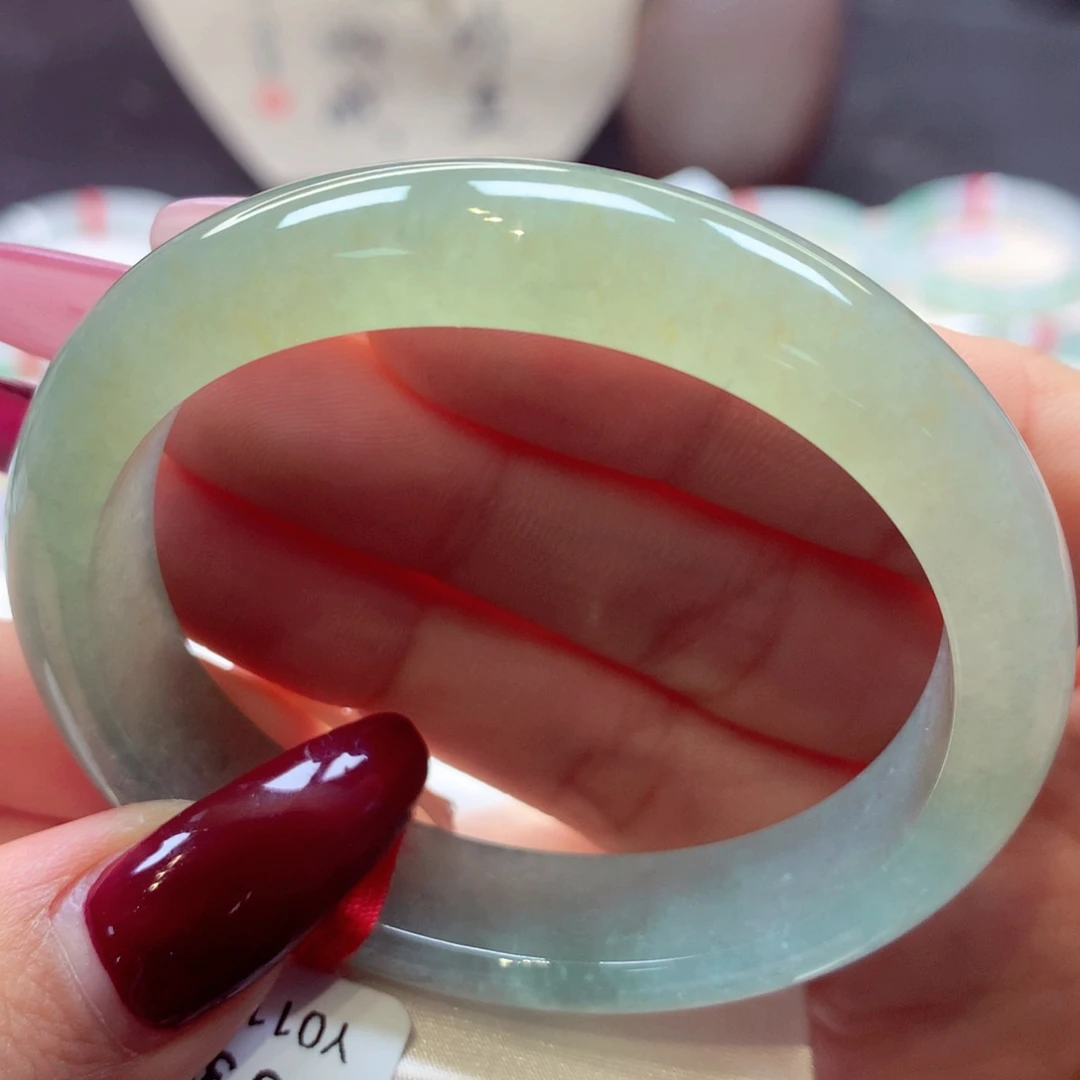 翡翠手镯（贵妃镯）未镶嵌贵妃12号66