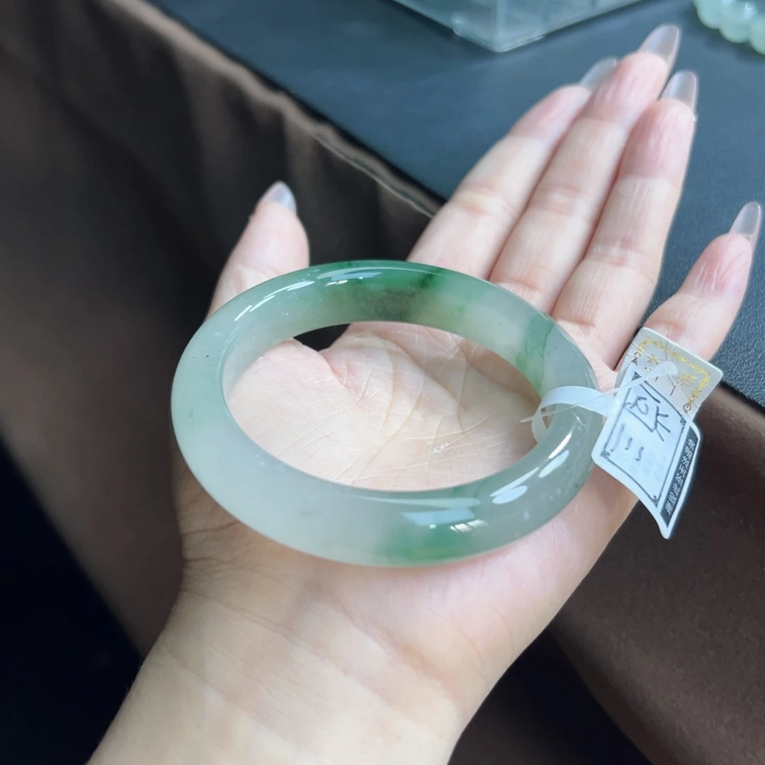 石英质玉手镯未镶嵌57