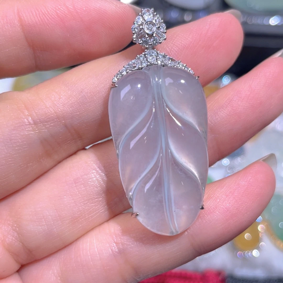 颈饰18K金镶嵌翡翠翡翠