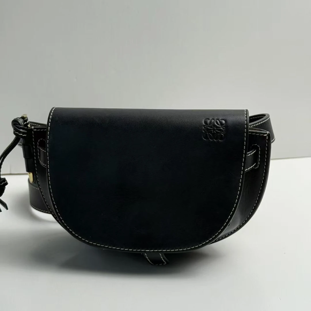 95新 LOEWE/罗意威 罗意威黑色马鞍百搭斜挎包