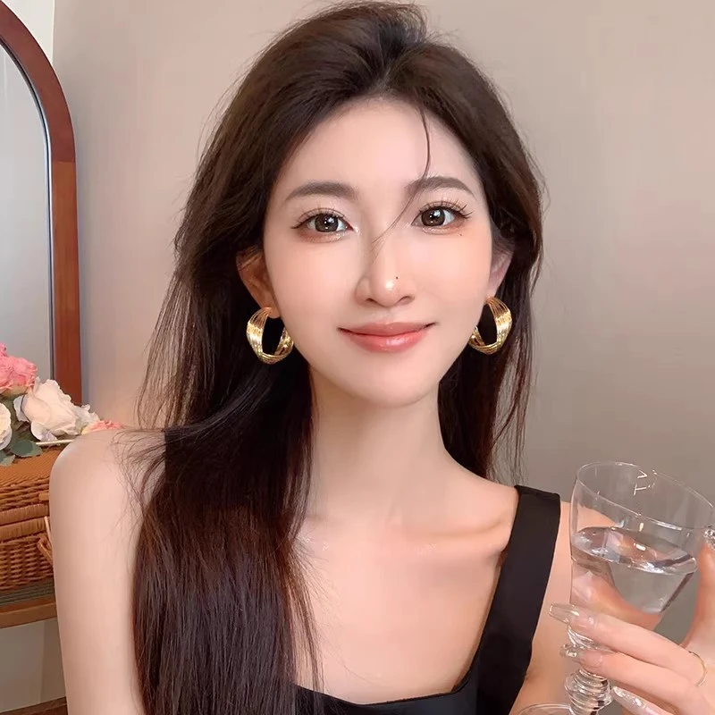 合金无非金属耳饰 时尚金属复古港风大圈圈耳环小众设计气质轻奢