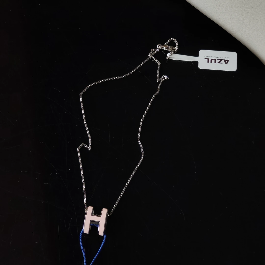 95新 Hermes/爱马仕 Azul-Hermes浅粉色珐琅pop h 大号项链 43390