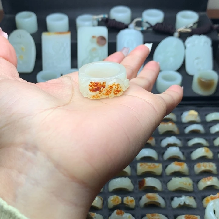 和田玉手链未镶嵌丰*