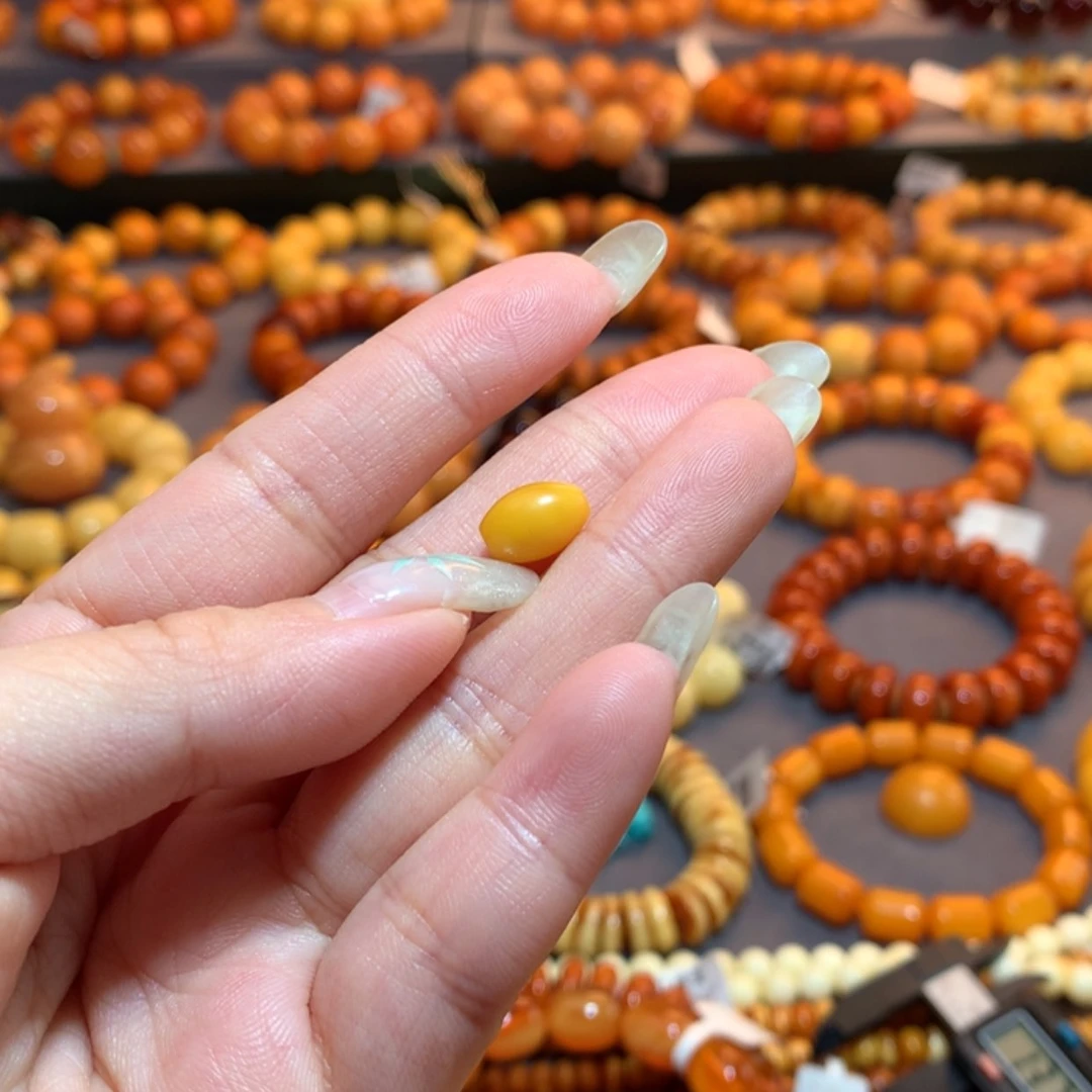 【闪购商品】蜜蜡吊坠(不含链)未镶嵌得*