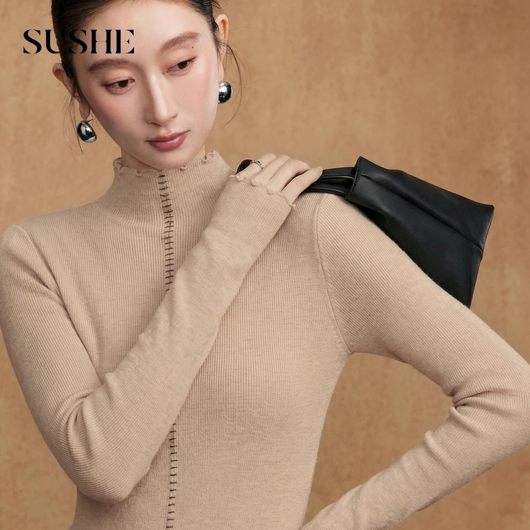 束皙SUSHE【熙语】日常百搭 高弹羊毛木耳边半高领撞色明线针织衫