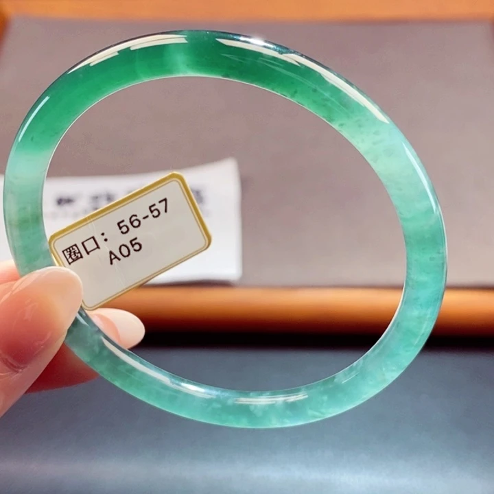 翡翠未镶嵌手镯翡翠手镯13