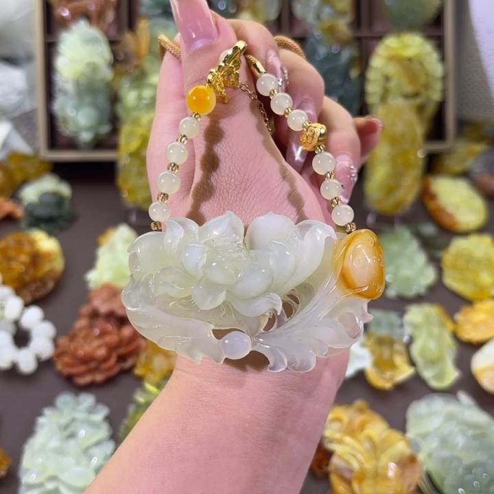 未镶嵌蛇纹石玉颈饰