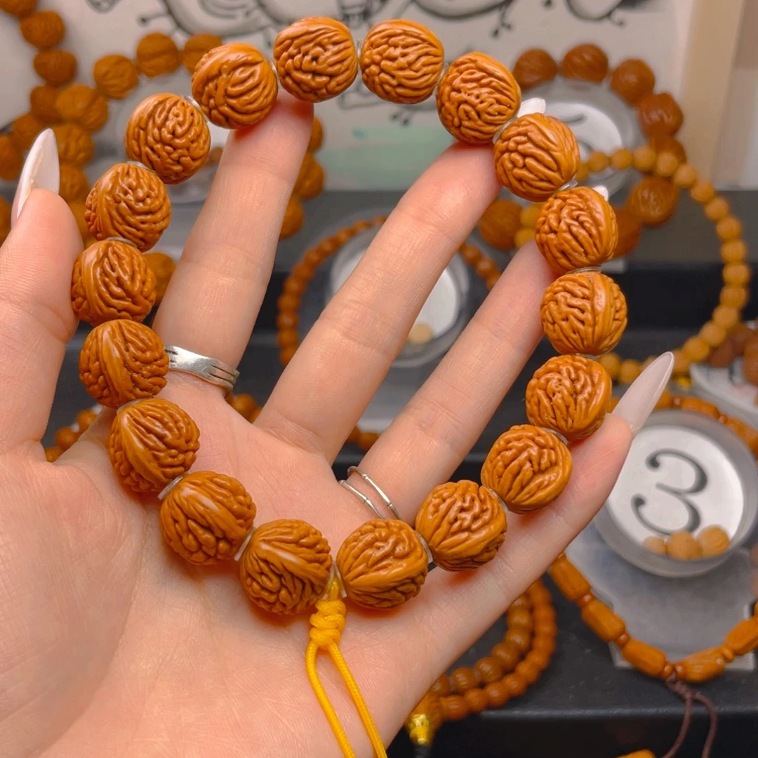 吊坠文玩核桃1.5555555555555