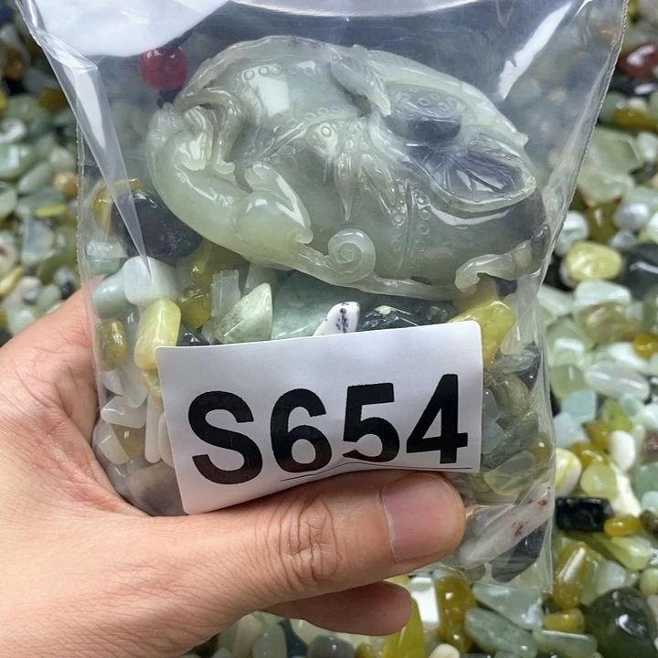 蛇纹石玉未镶嵌鱼缸石